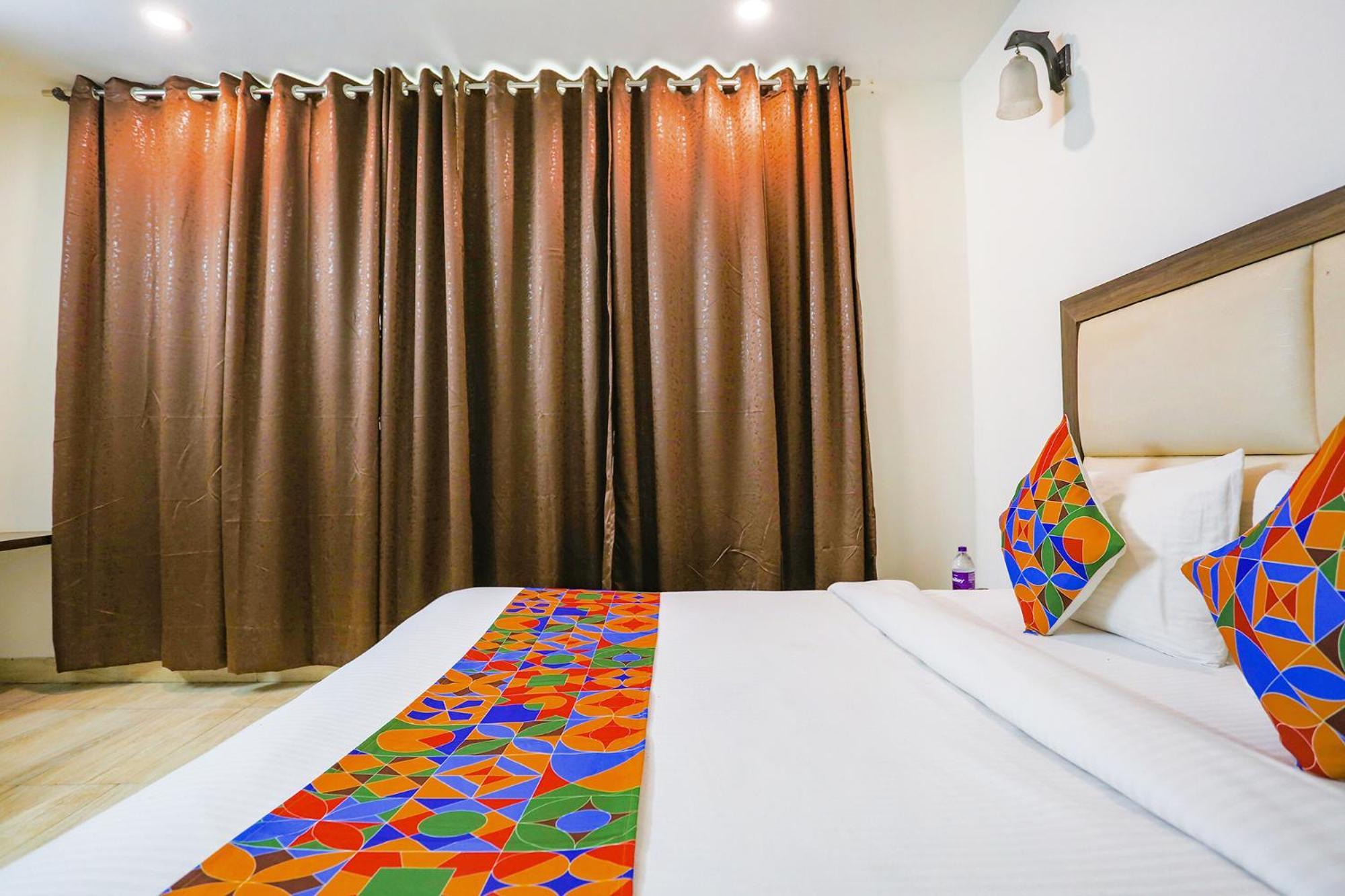 Fabhotel Jpm The Grand Bella - Nr Nehru Place Market ニューデリー エクステリア 写真