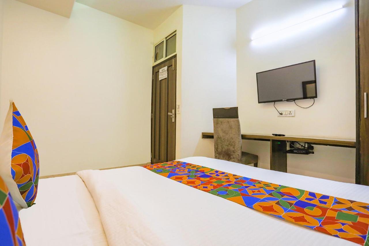 Fabhotel Jpm The Grand Bella - Nr Nehru Place Market ニューデリー エクステリア 写真